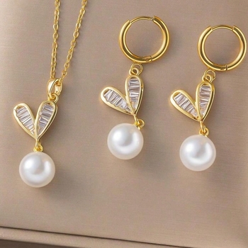 Heartstrings Necklace and Earrings Set