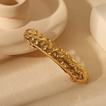 GildedGrip Hair Clip