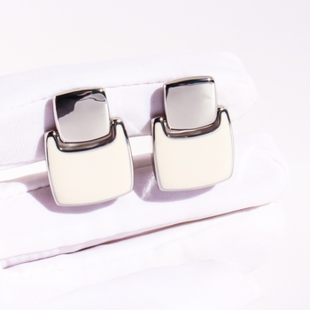 Elara Studs