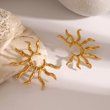 Solara Studs