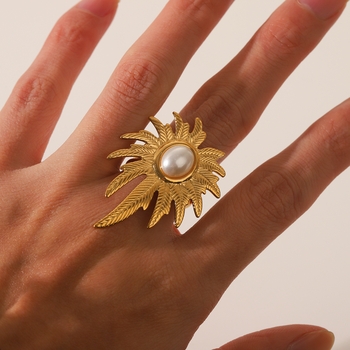 Luna Leaf open Ring