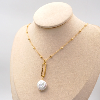 Freshwater Pearl Amara Necklace